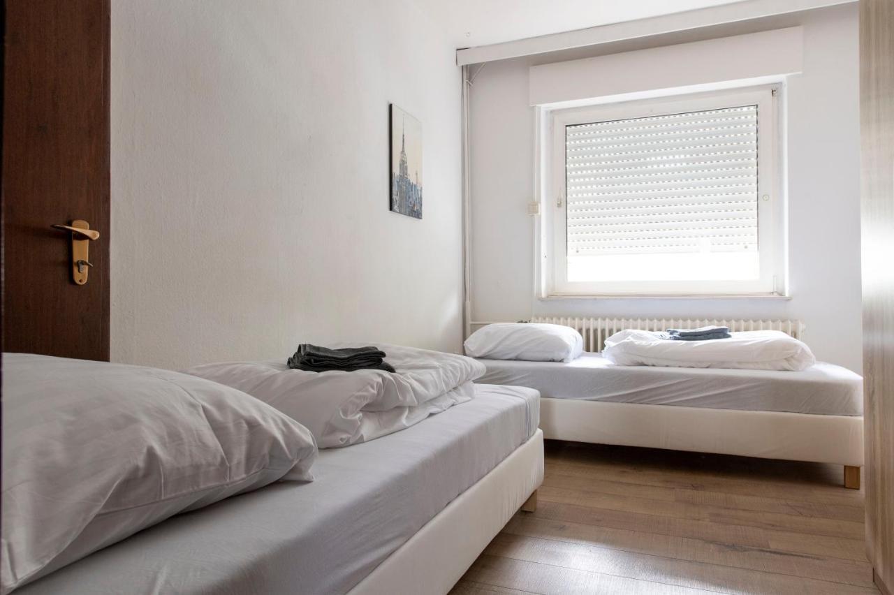 Workers Home- Central - 8 Single Box Spring Beds - Near Enschede Gronau  Exterior foto